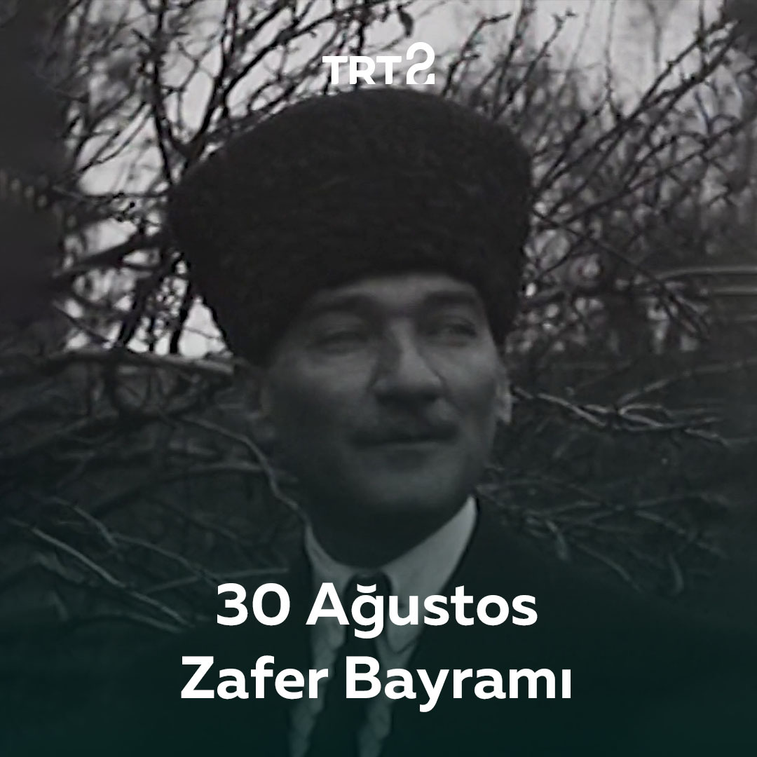 Cumhuriyetimizin bânisi, Büyük Taarruz'un Başkomutanı Mustafa Kemal Atatürk'ü ve silah arkadaşlarını minnetle yâd ediyoruz. 30 Ağustos Zafer Bayramımız kutlu olsun! 🇹🇷