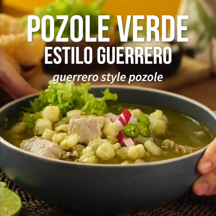 Si te gusta el pozole, entonces no te puedes perder esta versión estilo Guerrero, ¡está para chuparse los dedos! #kiwilimon #recetas 🥣🔥 Receta ➡️