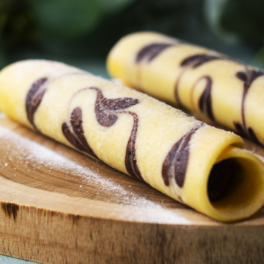 【かわいい】ハートがキュンすぎる！幸せのロールパンケーキ❤️✨ / Rolled Pancakes with Hearts #tastyjapan
