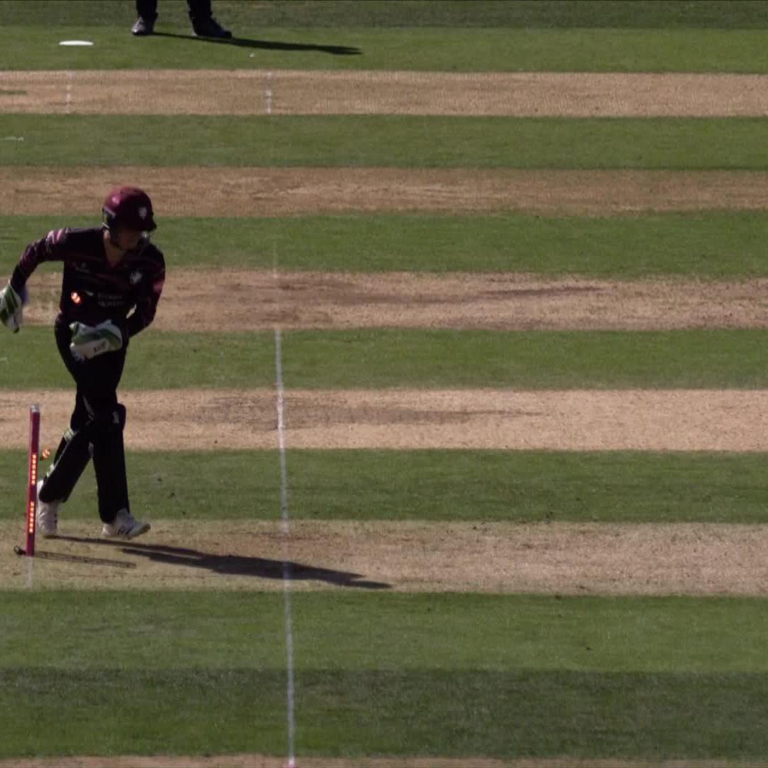 When you accidentally press “A” on Brian Lara Cricket 😂😂😂 via Vitality Blast