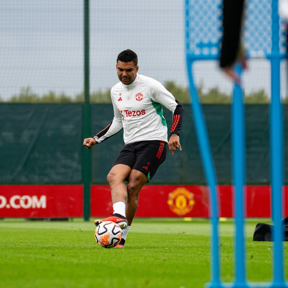 Getting set for Sunday 🔋 #MUFC || #PL