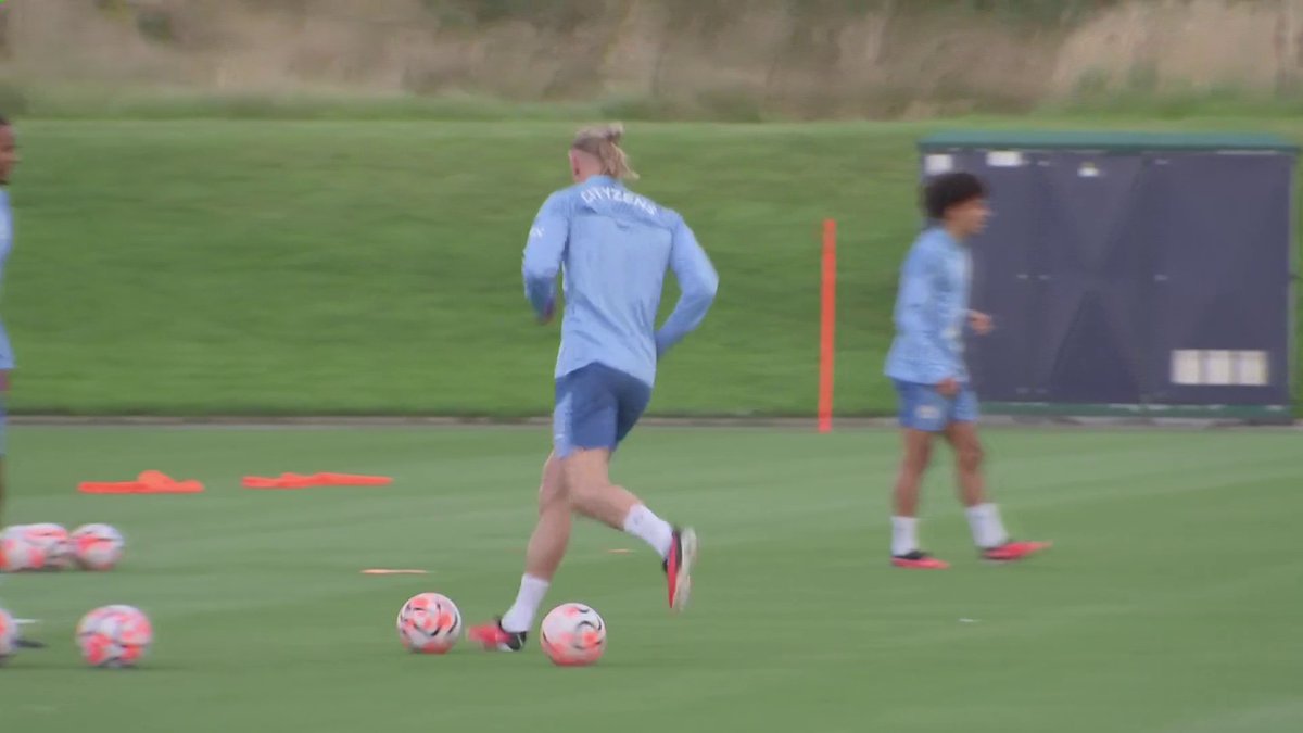 PFA Men's Player of the Year, Erling Haaland underway in Manchester City training ✅