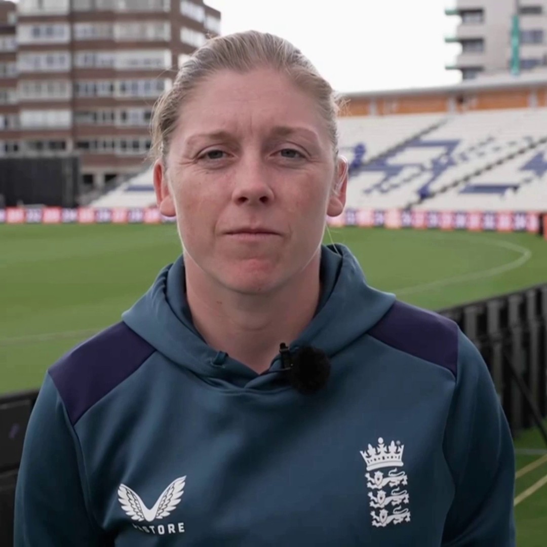 "It's awesome news" 🤩 England captain Heather Knight reacts to the news that the men's and women's national sides will receive equal match fees 🤝