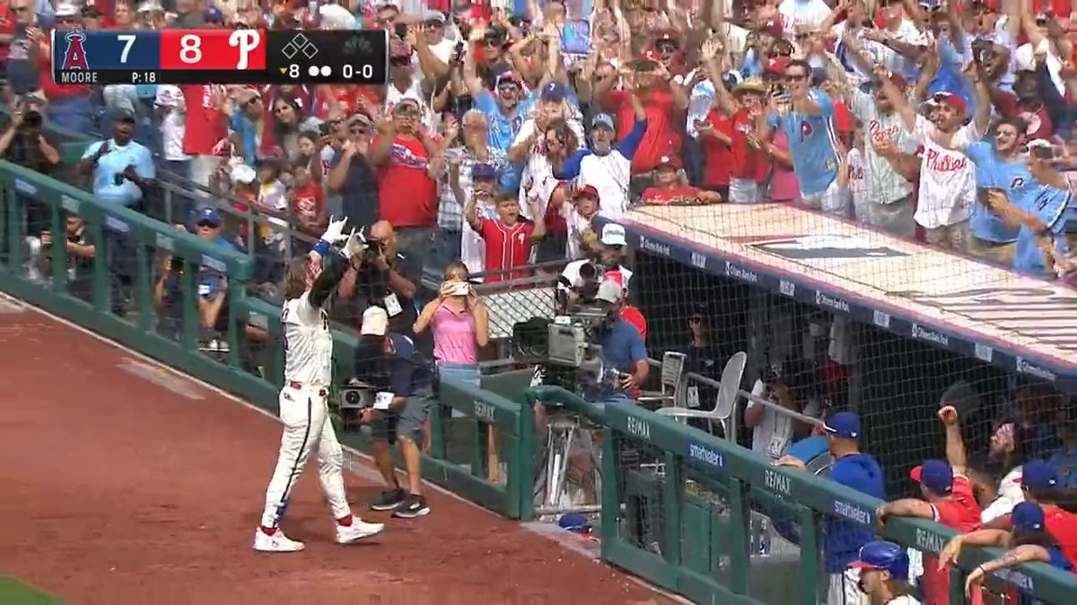 Bryce Harper had Philly rocking after his 300th career homer! 🤩