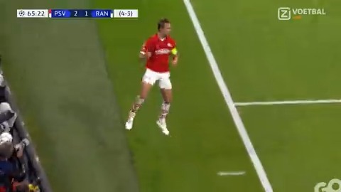 ๐๐๐๐ ๐๐๐๐ ๐๐๐๐ ๐ฅ Daar is de aanvoerder natuurlijk weer met het hoofd! De Eindhovenaren komen snel met een antwoord ๐ #ZiggoSport #UCL #PSVRAN