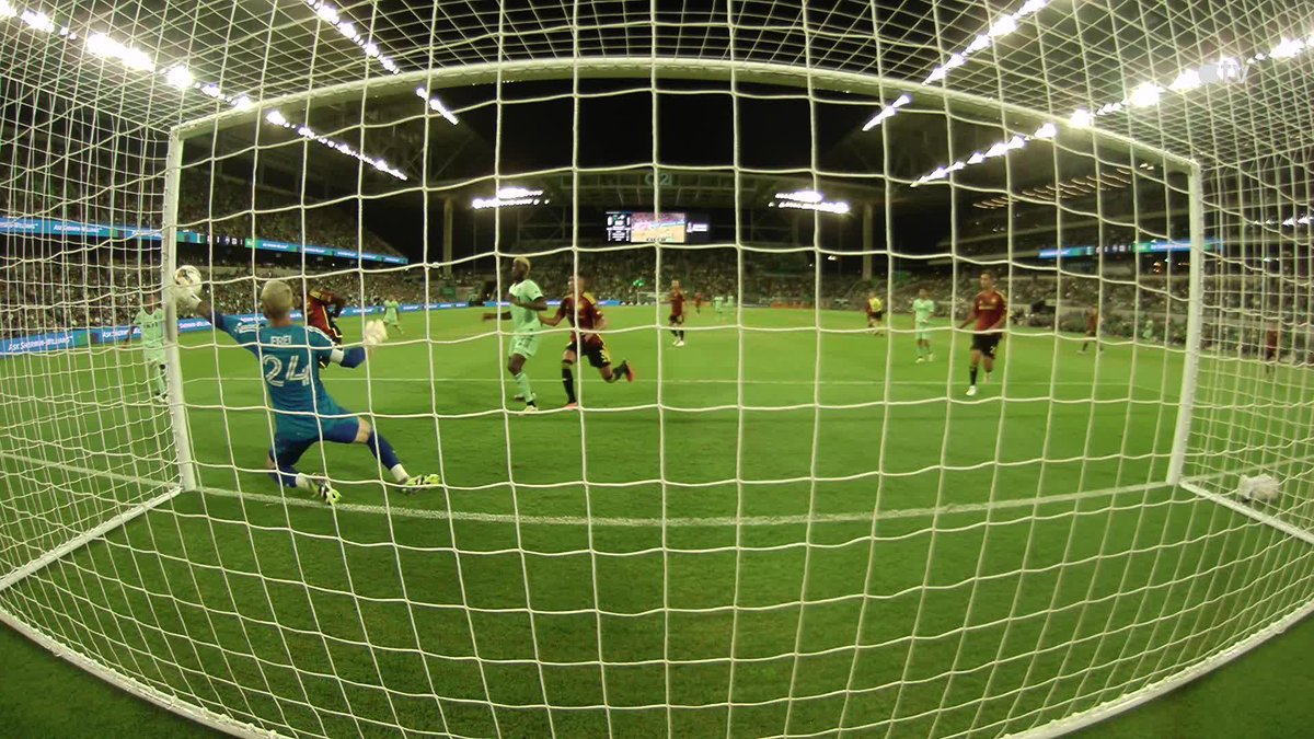 Another one for the Stefan Frei highlight reel. 🧤