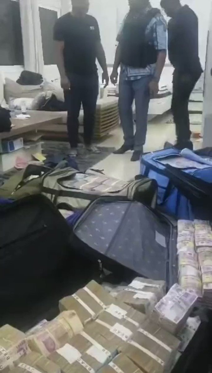 After the coup in Gabon🇬🇦, Revolutionaries uncovered suitcases &amp; bags in the ousted President’s family home, filled with bundles of banknotes, CFA francs, Dollars &amp; Euros.‌‌ Shameless TheMilitary Gabon Equatorial Guinea Wike Tinubu ECOWAS Mali Niger Burkina Ghana IPOB Kano