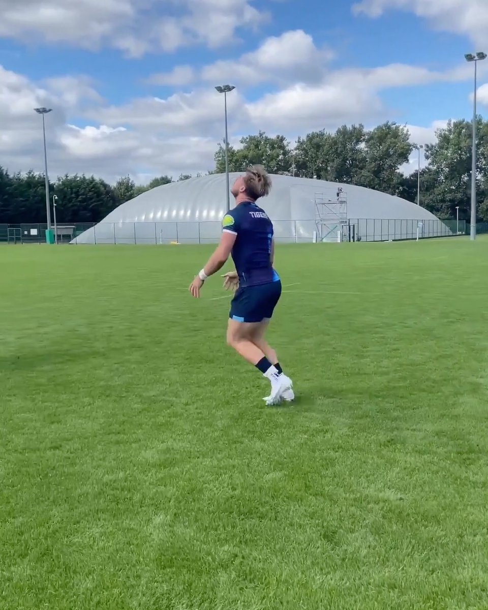Settling in 🐯 Ollie Hassell-Collins has made the move to Leicester Tigers and is looking primed and ready amoungst the big cats 🤌🏼 #GallagherPrem