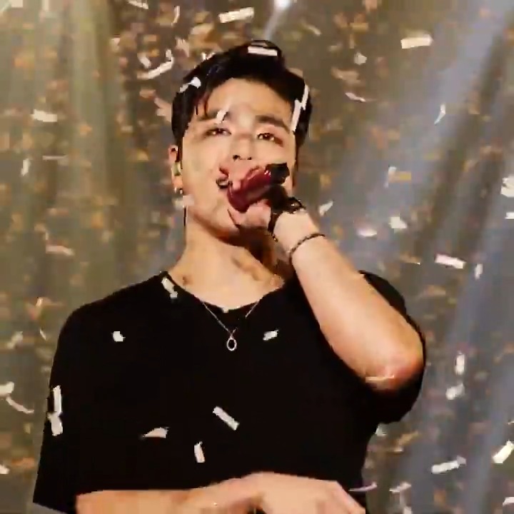 you all moved on but i stayed with climax junhoe. never forget your roots