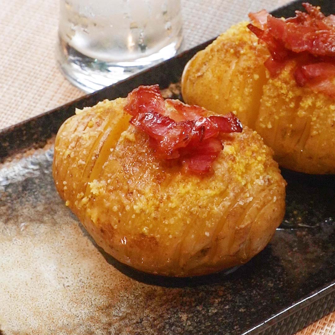 【背徳ポテト】お酒が止まらなくなるチーズカレーベイクドポテト🥔🧀 / Irresistible Cheese Curry Baked Potatoes That Will Keep You Craving for More #tastyjapan