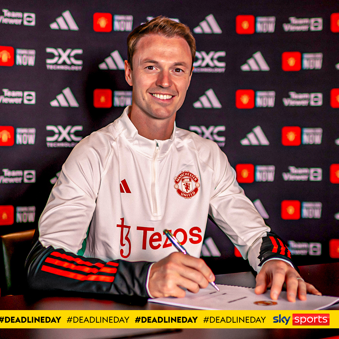 BREAKING: Defender Jonny Evans signs one-year deal at Manchester United ✍️ 🔴