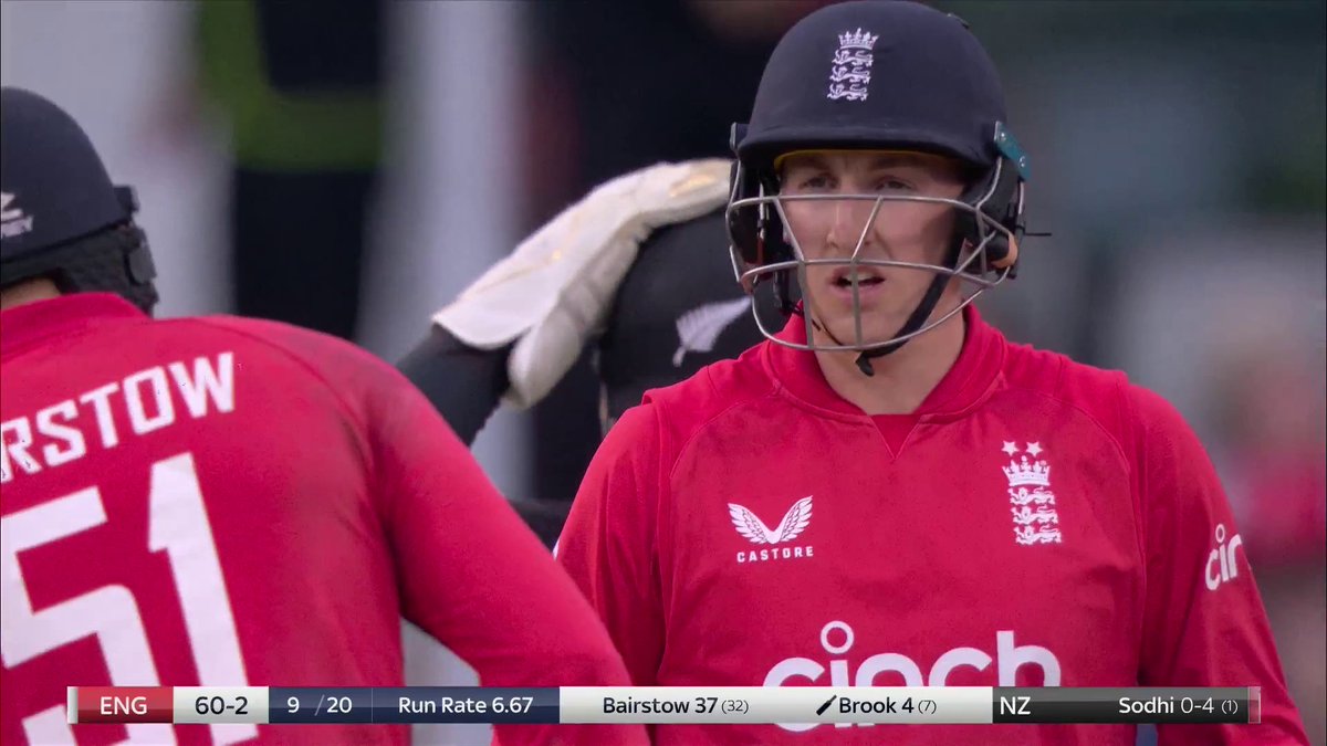 "That is HIGH class from Harry Brook" Two sixes in a row! 💥💥