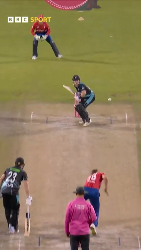 Got to be hitting those! 🤣😮 #BBCCricket #ENGvNZ