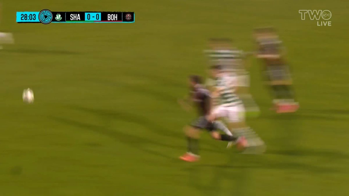 Bohs with a couple of penalty shouts of their own. Still 0-0 in Tallaght at the half hour mark, live now on Virgin Media Two #SHABOH | #LOI