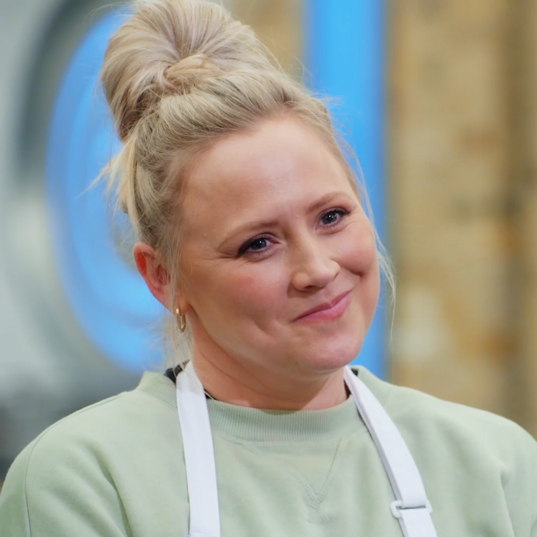 First Class feedback for Amy Walsh's airline dish! ✈️ If you missed tonight's episode, watch it now on @bbciplayer. #CelebrityMasterChef #MasterChefUK