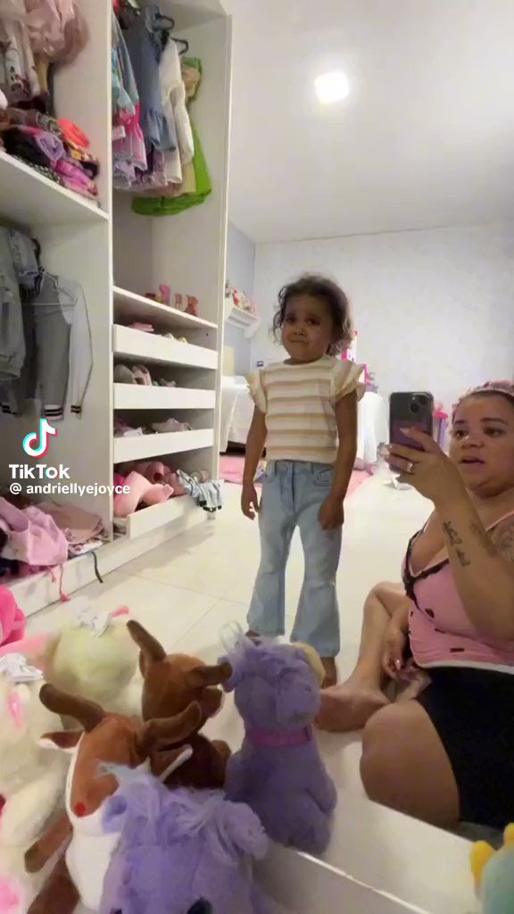 Eu adoro essa mini mini querida, juro, mt fofa