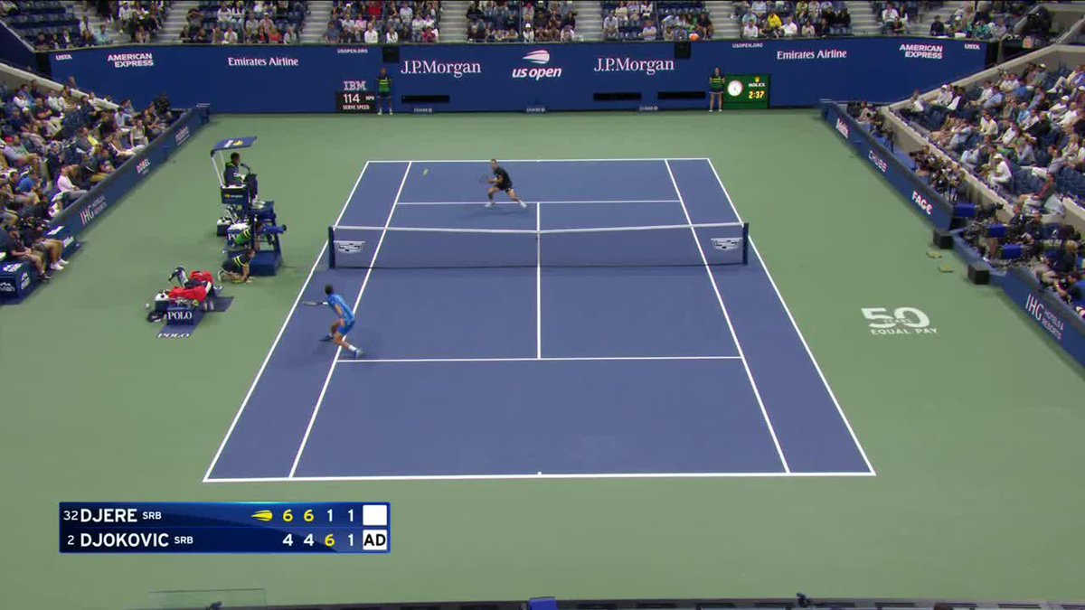 Back. And. Fourth. Novak Djokovic gets a second break in the fourth set.