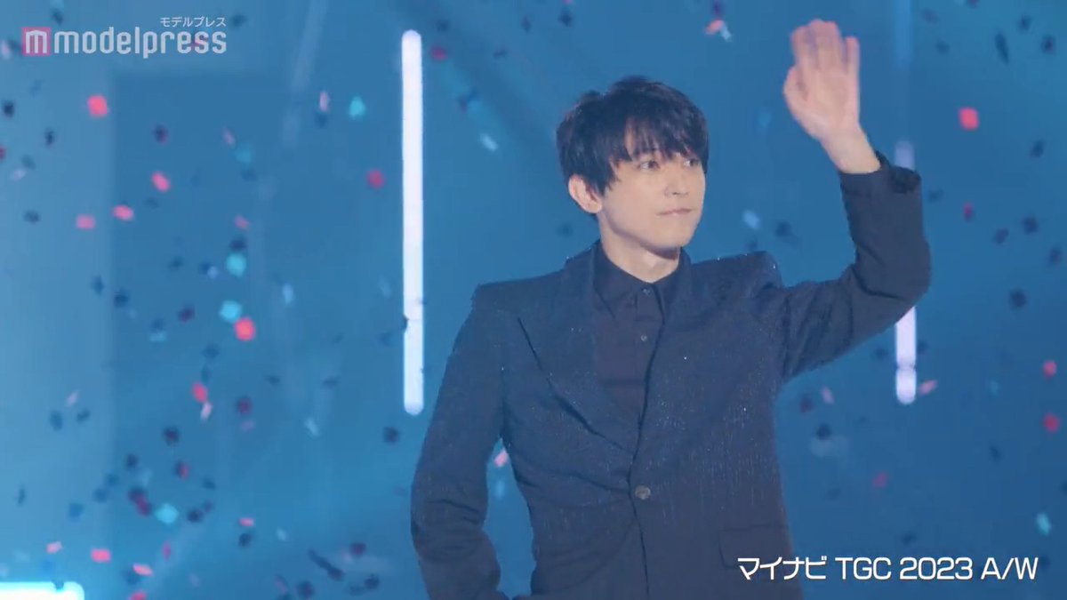 ⋱#TGC ランウェイ映像公開📸⋰ #吉沢亮 シークレットでTGC降臨✨破壊力抜群の微笑みに会場が熱狂の嵐❤️‍🔥 🔻高画質写真はこちら 吉沢亮&STAFF #マイナビTGC #東京ガールズコレクション