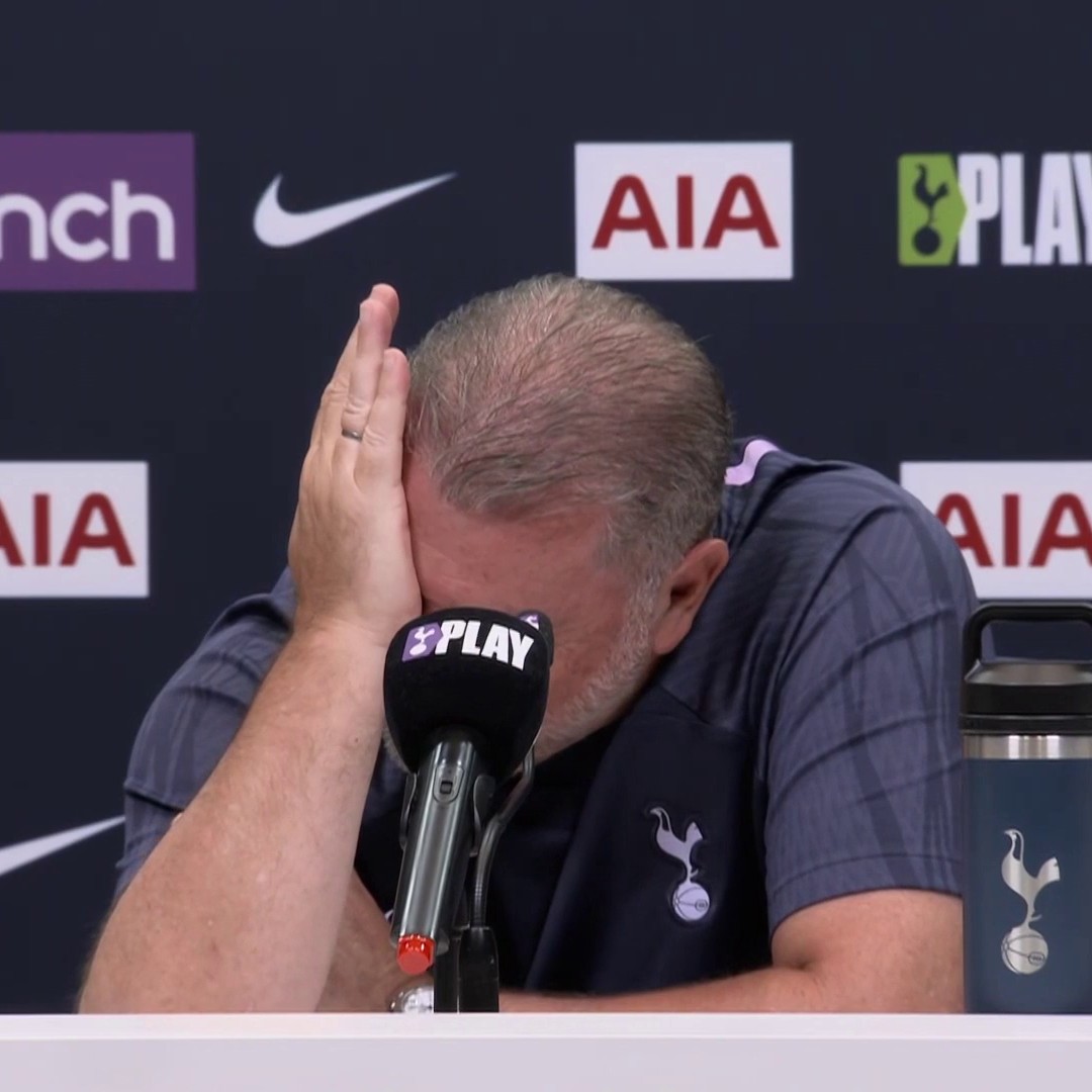 "The alternative is they make up songs about you that are less than complimentary" 😂 Ange Postecoglou reacts to Robbie Williams' reworking of his hit song 'Angels' in tribute to him 🎶😇