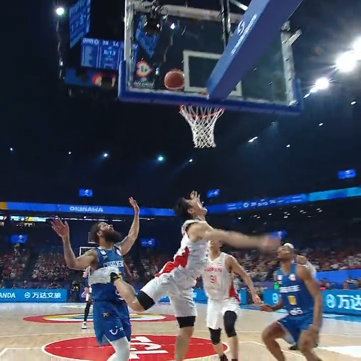 Yuki Kawamura coast to coast for the and 1!! #FIBAWC x #WinForJapan 🇯🇵 | #AkatsukiJapan