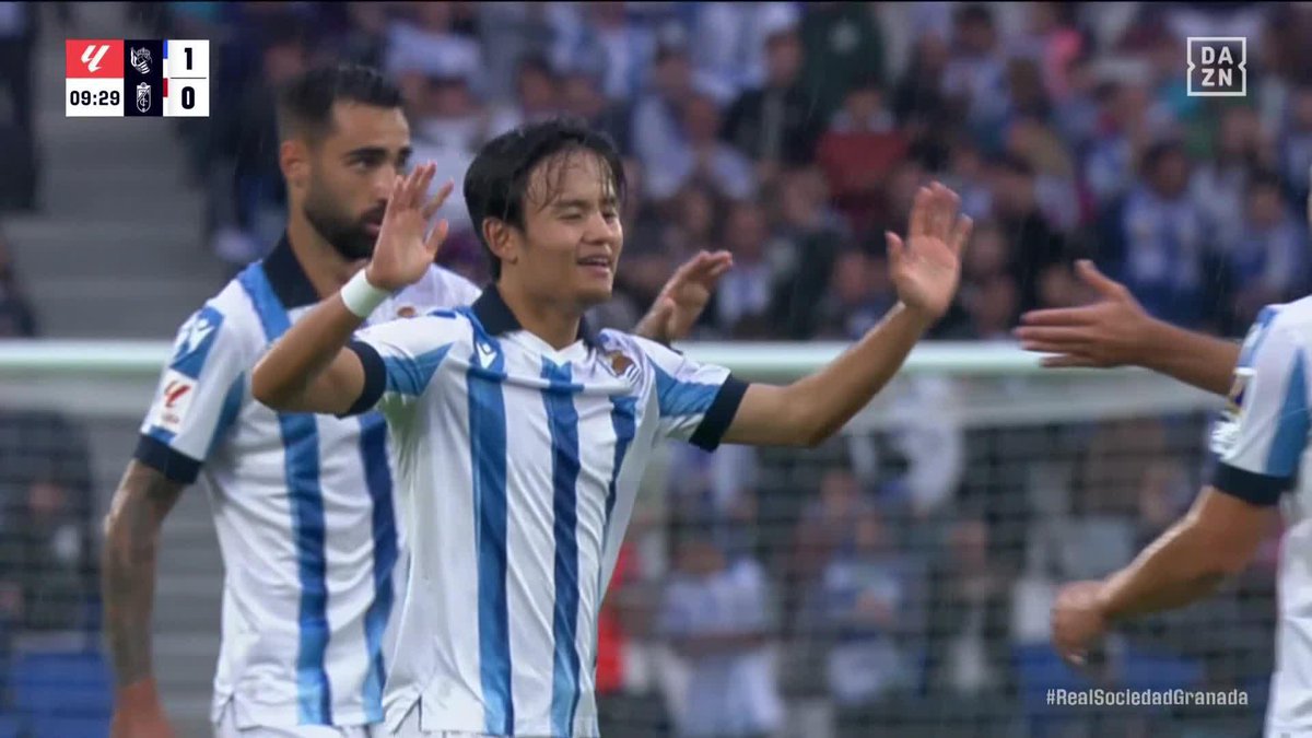 🇯🇵 #久保建英 が今季2ゴール目！⚽ グラナダ戦の前半9分、#ブライス・メンデス のパスに抜け出した久保がドリブルでゴール前へ。左足でシュートを流し込み #レアル・ソシエダ が先制！ 久保は開幕節に続く今季2ゴール目。 🎥：DAZN Japan