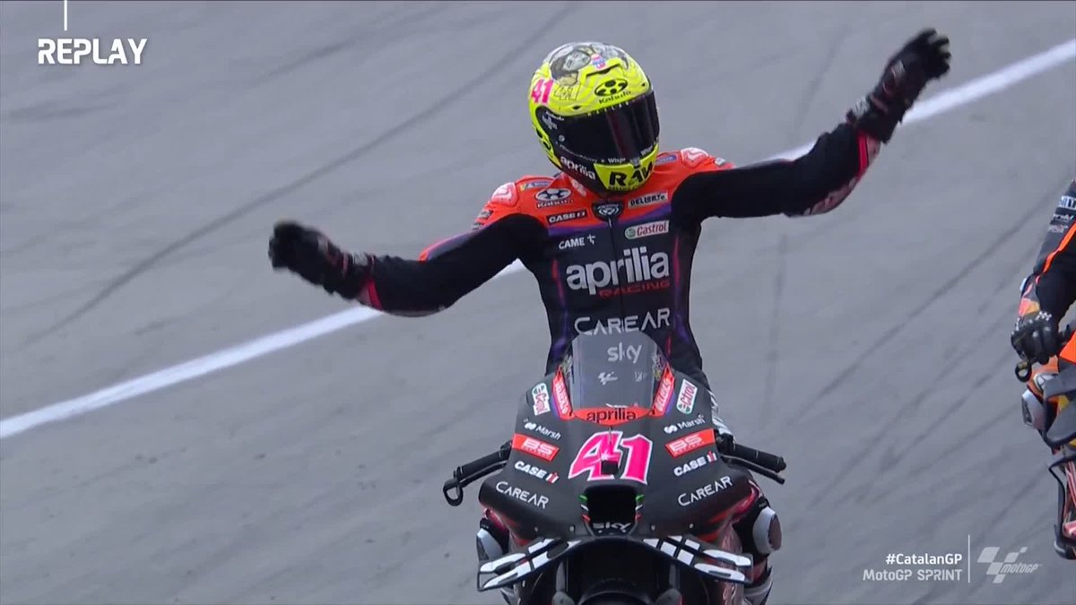 100/10 for this wheelie, Aleix Espargaró 🫡 #CatalanGP 🏁