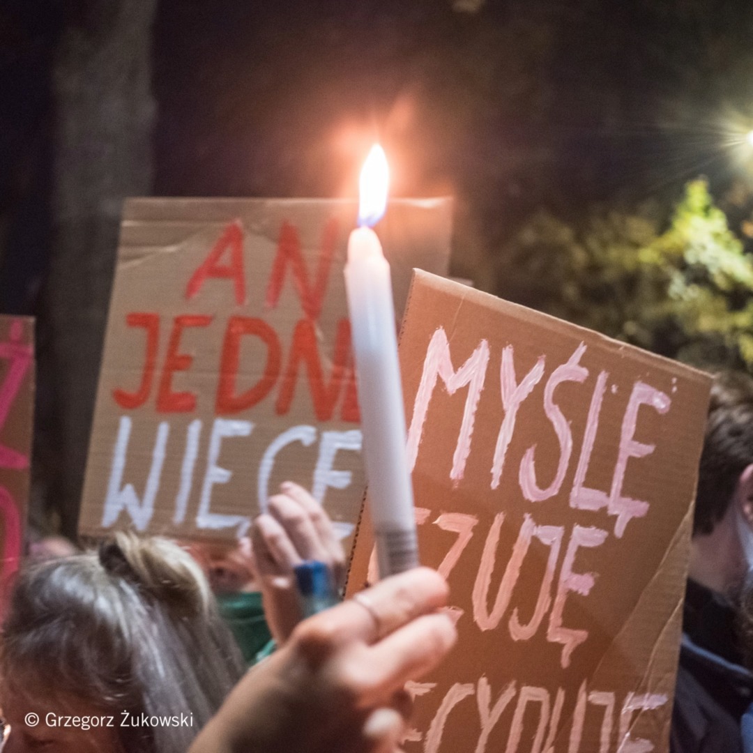 Abortion laws in Poland do not reflect the views of most Polish people. If you believe in the right to safe abortion, now is the time to talk about it. As Poland prepares for elections, show your support for them Because abortion is healthcare and a human right. Amnesty Polska