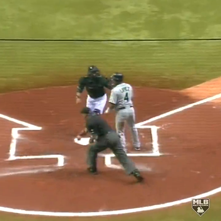 On this day in 2006, Tampa Bay Rays turned the first 2-6-2 triple play in MLB history! 😮