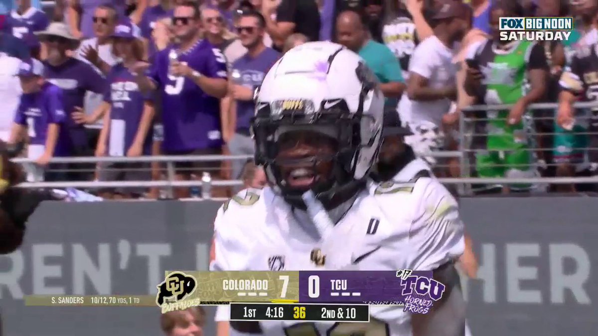 Travis Hunter burned top CB Josh Newton, but dropped the ball. Dime from Shedeur Sanders though 🔥