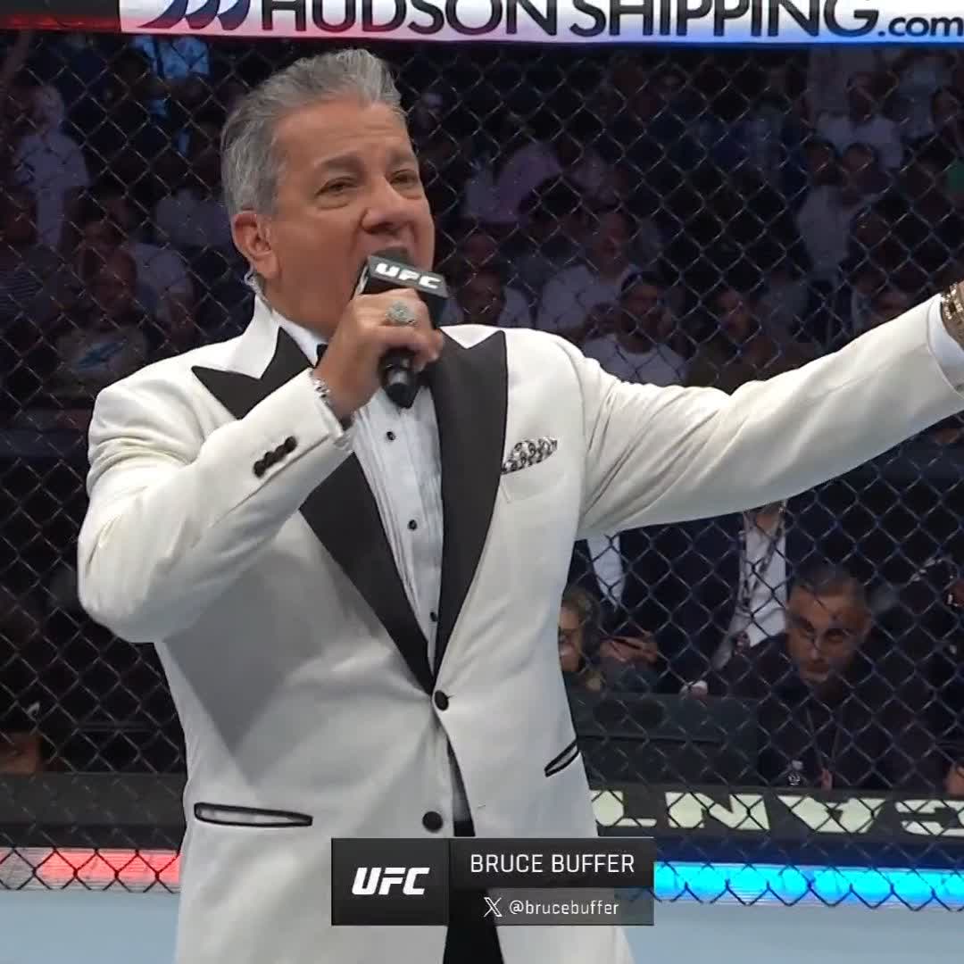 Bruce with a little French flair! 🗣🇫🇷 Bruce Buffer kicking off our first fight of the night at #UFCParis
