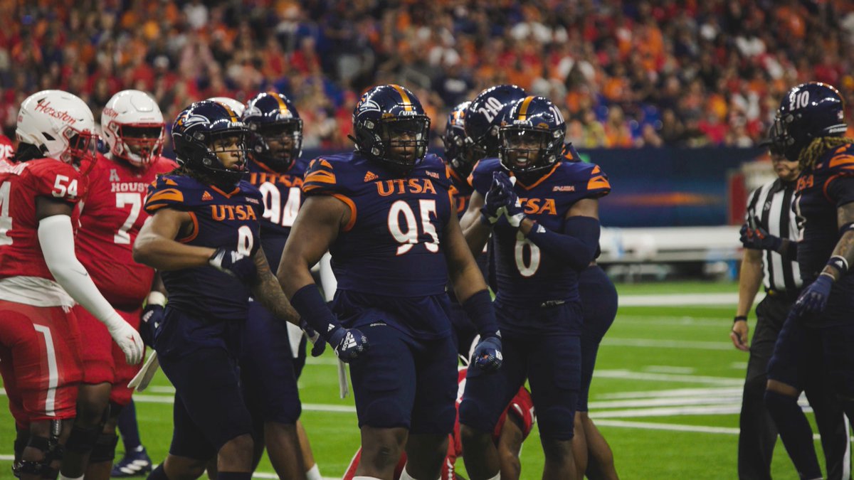 Let's do this. #210TriangleOfToughness #LetsGo210 | #BirdsUp ๐ค