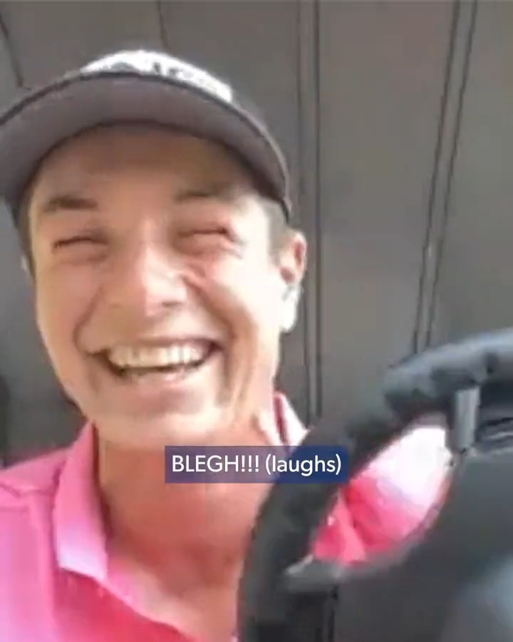 BLEGH 🤘 Viktor Hovland's metals are so metal 🏌️‍♂️🎸