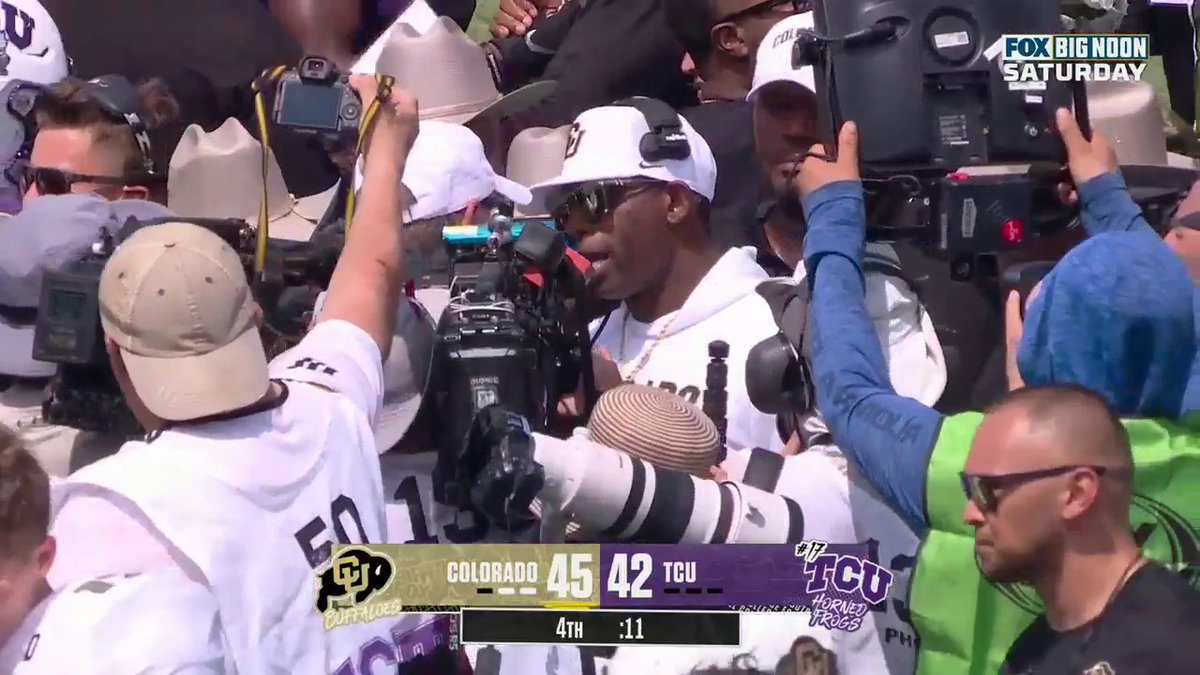 🗣 "PRIME TIME" 🐐 Gus Johnson was HYPED after the final whistle 🎙