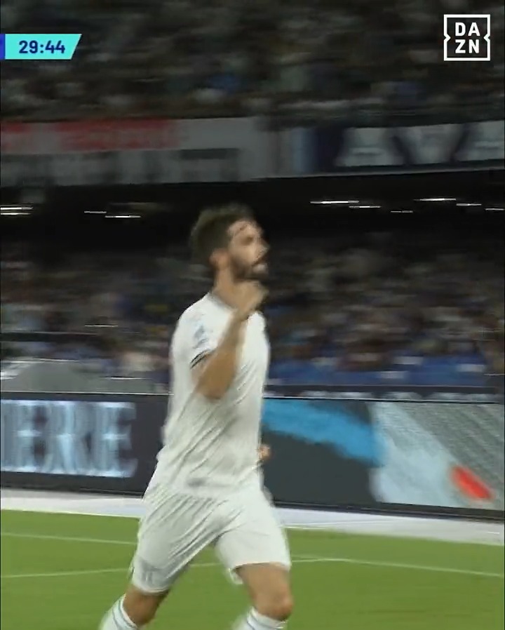 Magia di Luis Alberto ๐ช๐ฉ Ma che gol ha fatto? ๐ #NapoliLazio #SerieATIM #DAZN