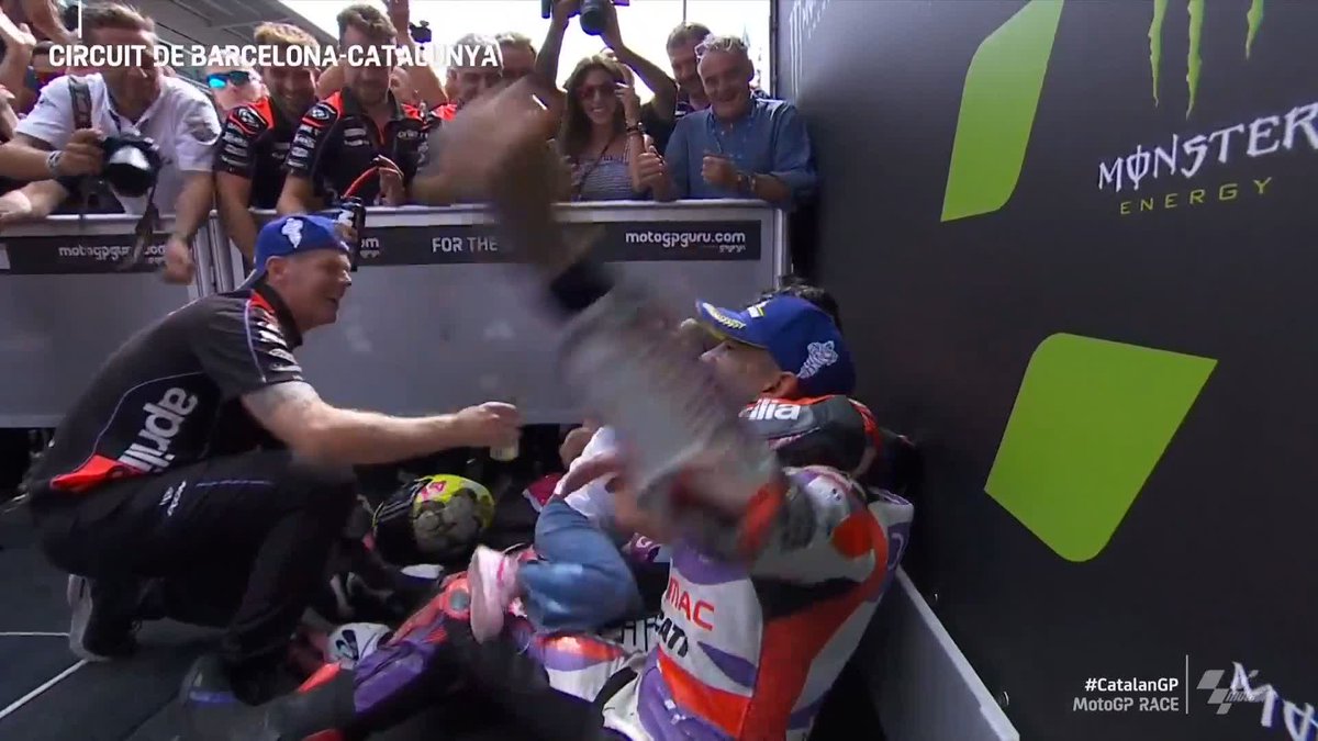 🥳 Jorge Martín Almoguera joins the party (and also the Aleix Espargaró family?) The Pramac Racing rider celebrates 3rd place in Barcelona 🥉 #CatalanGP 🏁