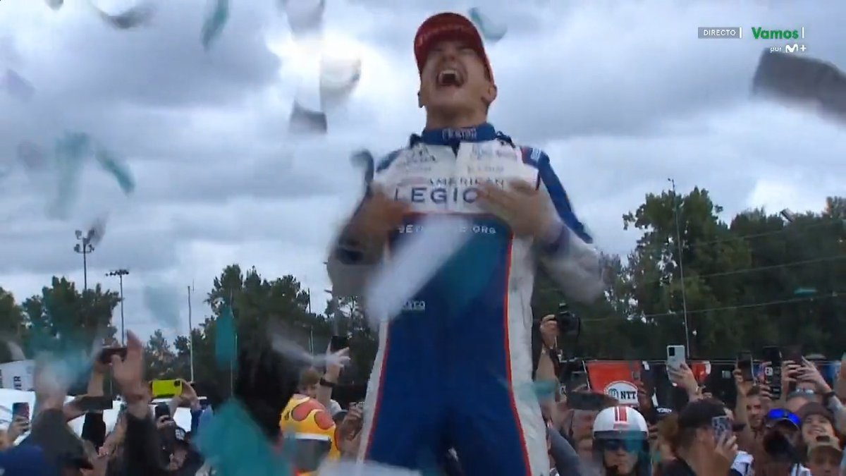 🤩 ¡La euforia tras la batalla! ¡Lo ha hecho! Alex Palou Montalbo ya es bicampeón de #IndyMovistarPlus.