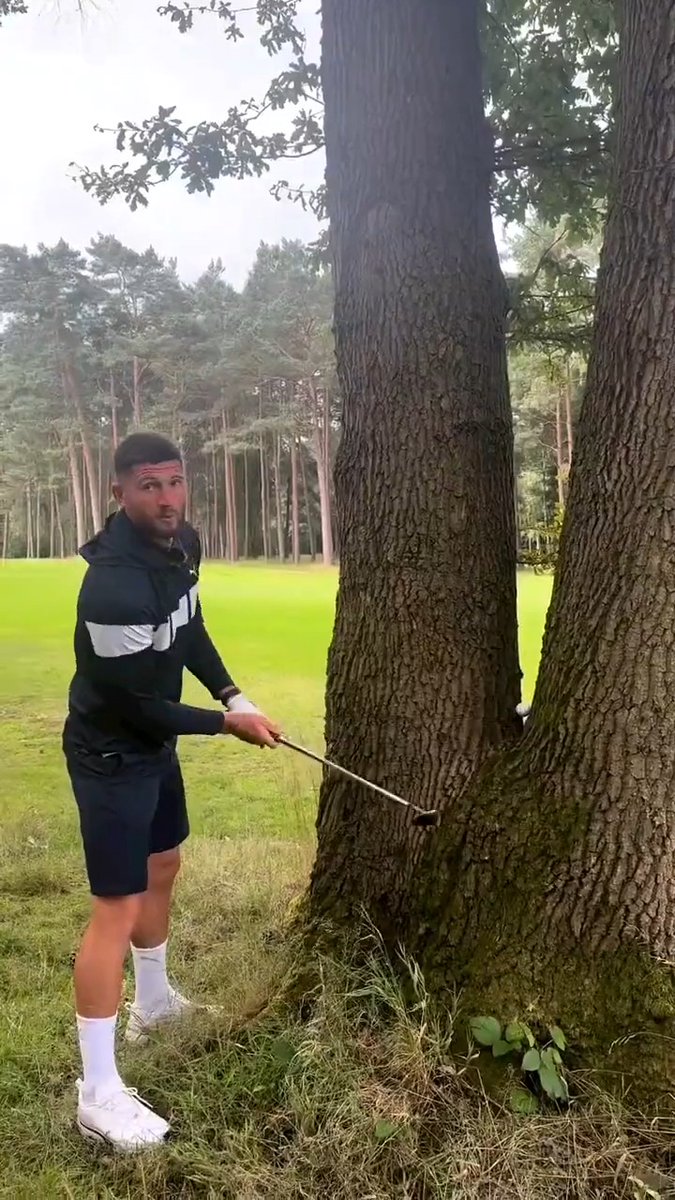 When in doubt, flop shot. 🤣 (📹: Instagram/ thefootygolfer)