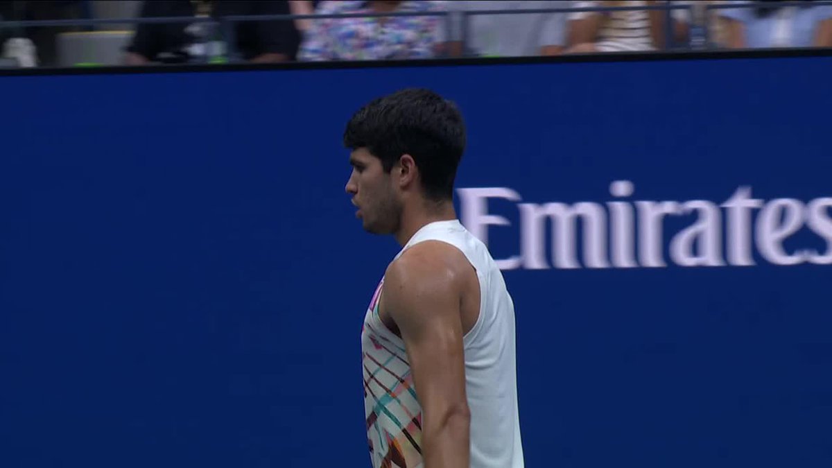 Carlos Alcaraz takes the first set 6-3 in just 32 minutes! ⚡