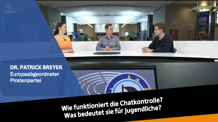 Damit alle bei den Verhandlungen heute Bescheid wissen: Kurz gesagt: Was ist die #Chatkontrolle? Und was verbirgt sich hinter der geplanten Appzensur für Jugendliche? #Chatkontrolle erklärt in 90 sek von Anja Hirschel 🏴☠️, Lukas Küffner 🇺🇦 und mir Mehr Infos: