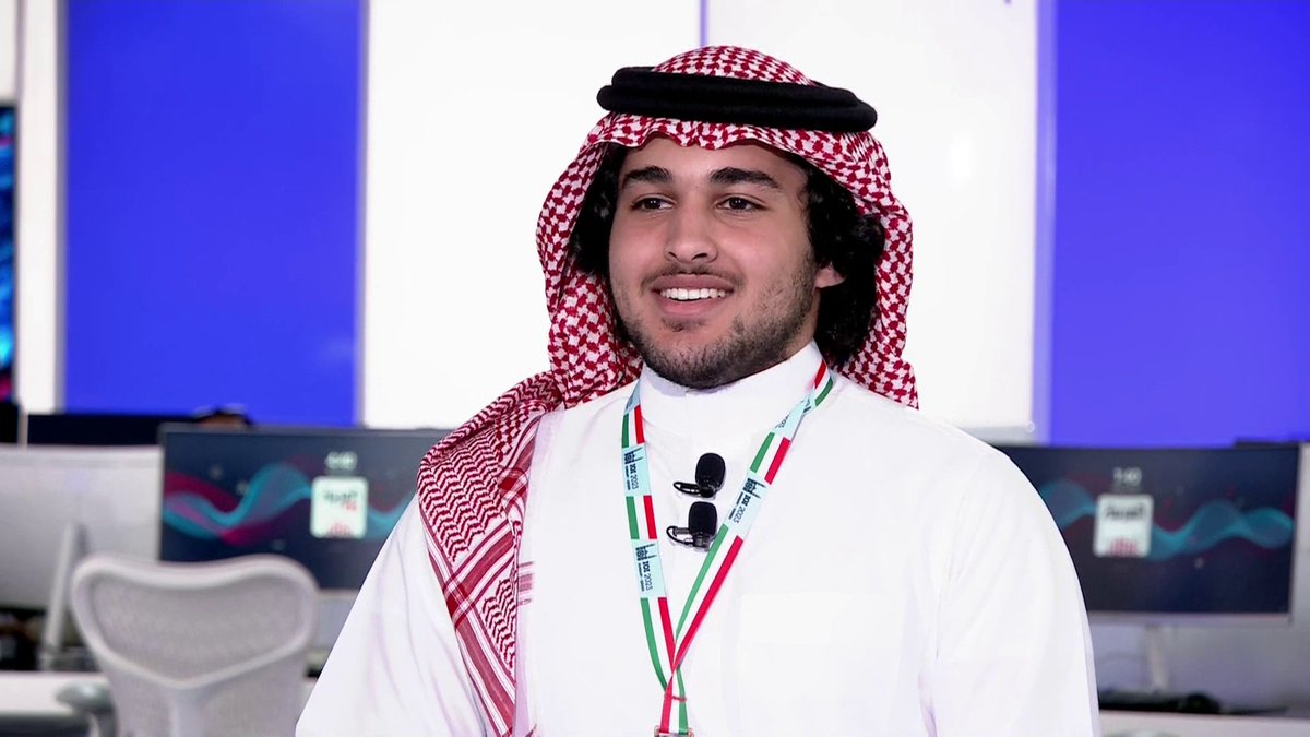 #نشرة_الرابعة | أحد الفائزين في الأولمبياد الدولي للمعلوماتية حميد الهذلي: أمضينا 5 ساعات في حل 3 أسئلة فقط ضمن #أولمبياد_المعلوماتية_الدولي في المجر الذي شهد فوز ثلاثة طلاب سعوديين مؤسسة الملك عبدالعزيز ورجاله للموهبة والإبداع