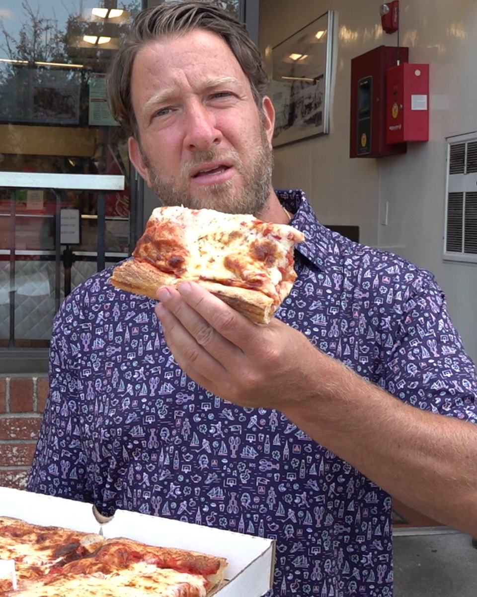 Barstool Pizza Review - Leone's Subs & Pizza (Somerville, MA)