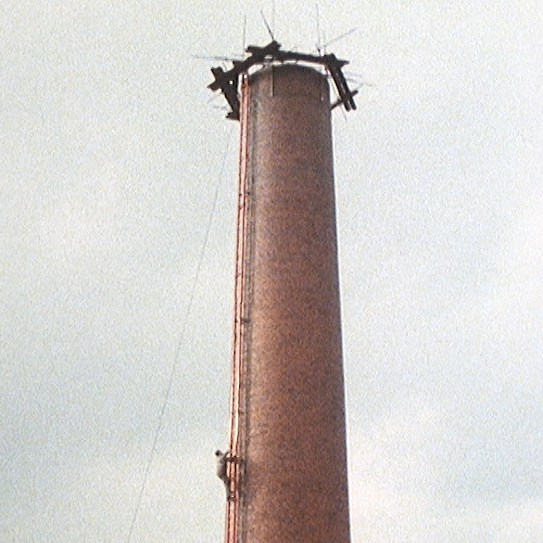 "I’ve never fell off a big chimney. You only fall off one of them once." #OnThisDay 1979: Extraordinary steeplejack Fred Dibnah was introduced to the nation.