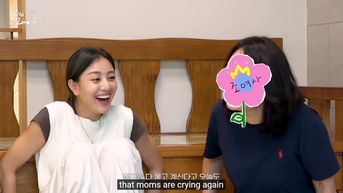 All the TWICE parents sitting together at the concerts and crying when they see their daughters on stage 🥺