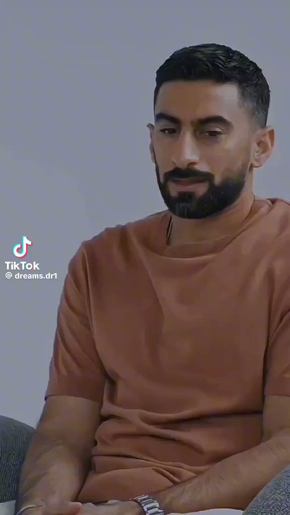 أنس بوخش: المرأة المستقلة مادياً ستبقى معك برغبتها و ليس لحاجتها لك.