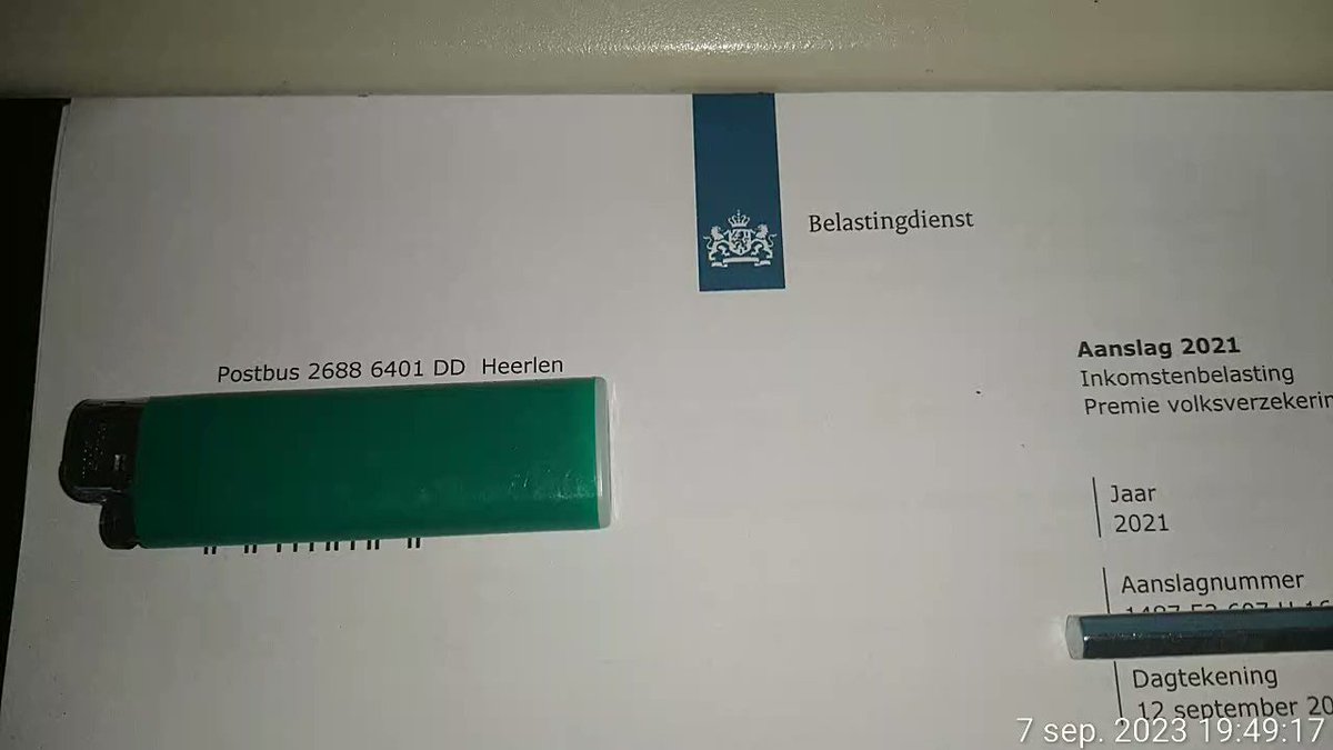 #autonoom doet onderzoek. "Moet ik deze betalen, of is deze belasting brief ook valsheid in geschrifte ? Wat er is geen je handtekening."