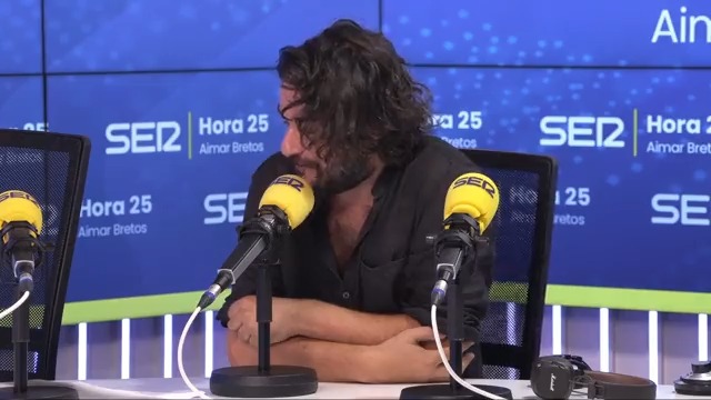 Llevaba encima la desazón de la pobreza de Triana y su voz salía de los patios interiores de la mierda de vida que la atropellaba a ratos. El hambre, la muerte de su hija, un maltratador con el que se casó tres veces. Joder si había que cantar “se acabó”.