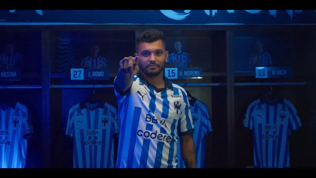 “Uno siempre vuelve a los lugares donde amó la vida. Hoy estoy aquí, en Casa, en mi amado Club de Futbol Monterrey... y esta historia apenas comienza”. #Tecatito 🥹💙🤍