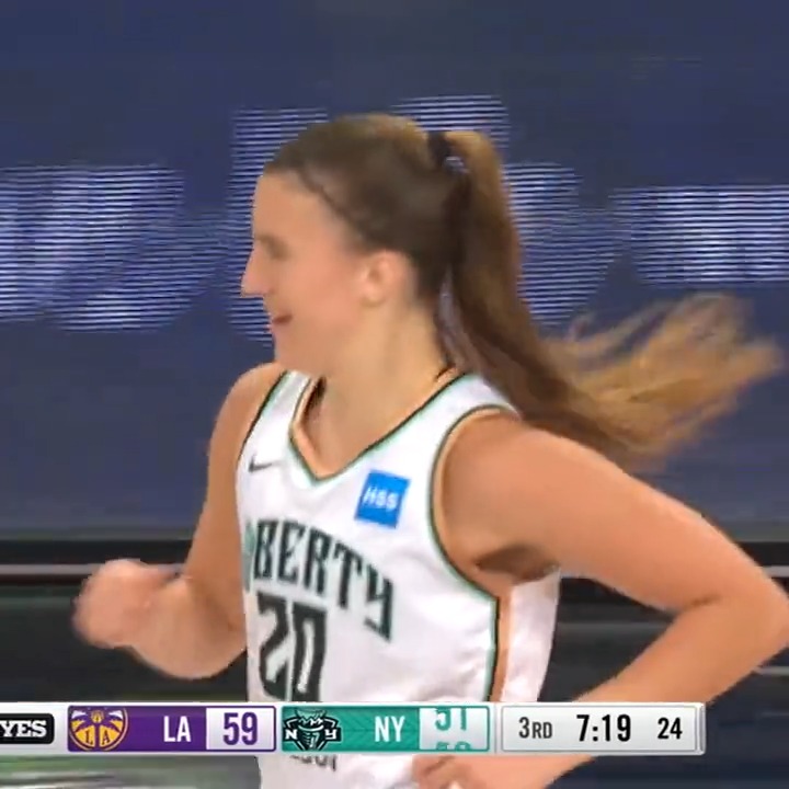 Sabrina Ionescu sets new WNBA record for most 3-pointers made in a single regular season 122 👏 (via WNBA)