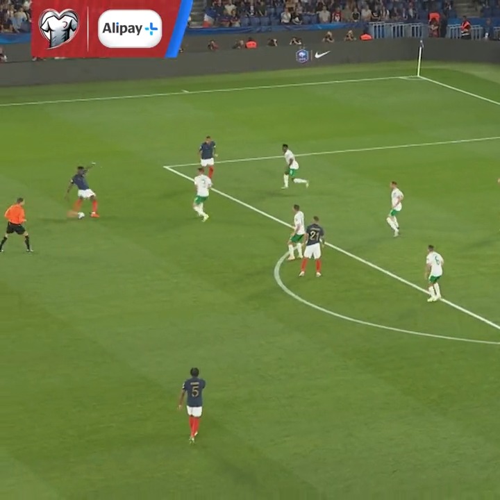 Pour débuter la journée, on se remet le bijou d’Aurélien Tchouaméni hier avec les Bleus. 🇫🇷💫🤩 🎥 @EURO2024