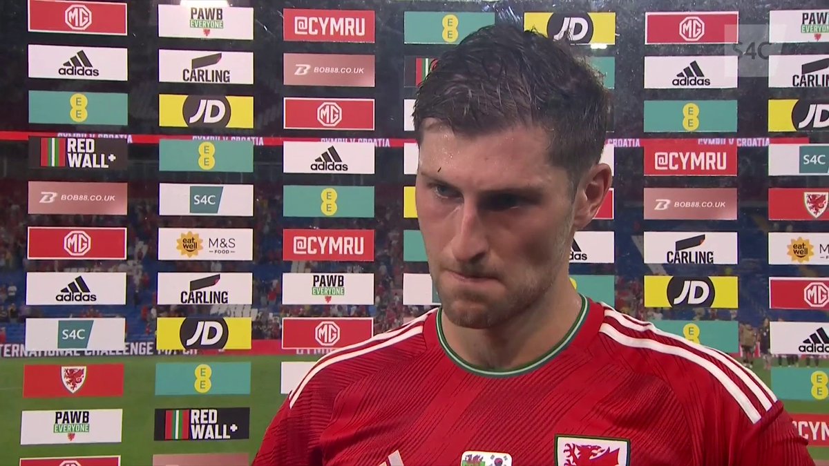 Aaron Ramsey a Ben Davies ⚽️ Jac Morgan a Dewi Lake 🏉 Capteiniaid Cymru 🤝 Yr Iaith Gymraeg 😍❤️ Sgorio S4C Chwaraeon 🏴󠁧󠁢󠁷󠁬󠁳󠁿